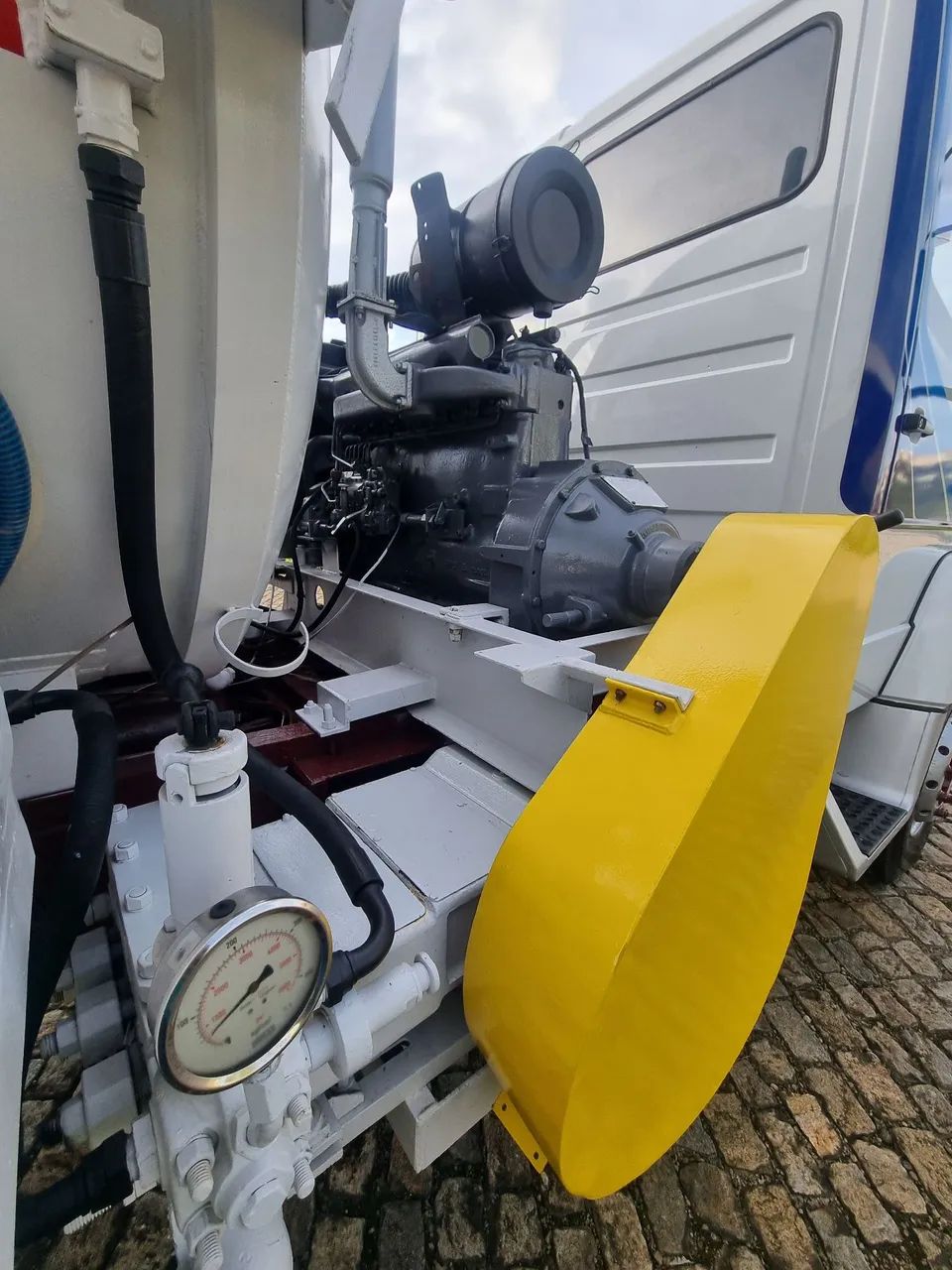 Caminhão MB 1618 Tanque Combinado - Foto 11