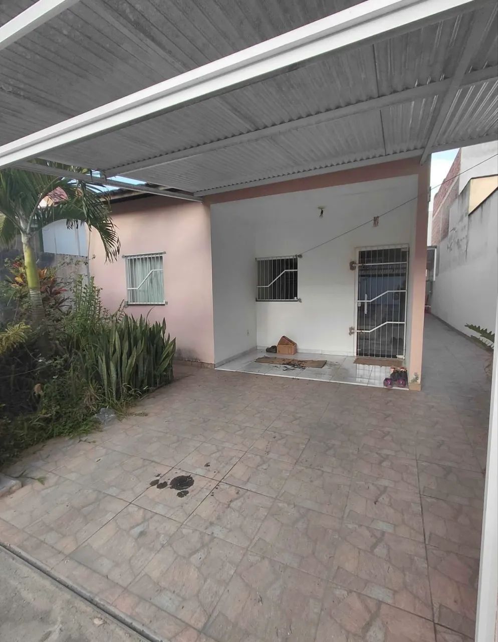 CASA NO ÁGUAS BRANCAS RC