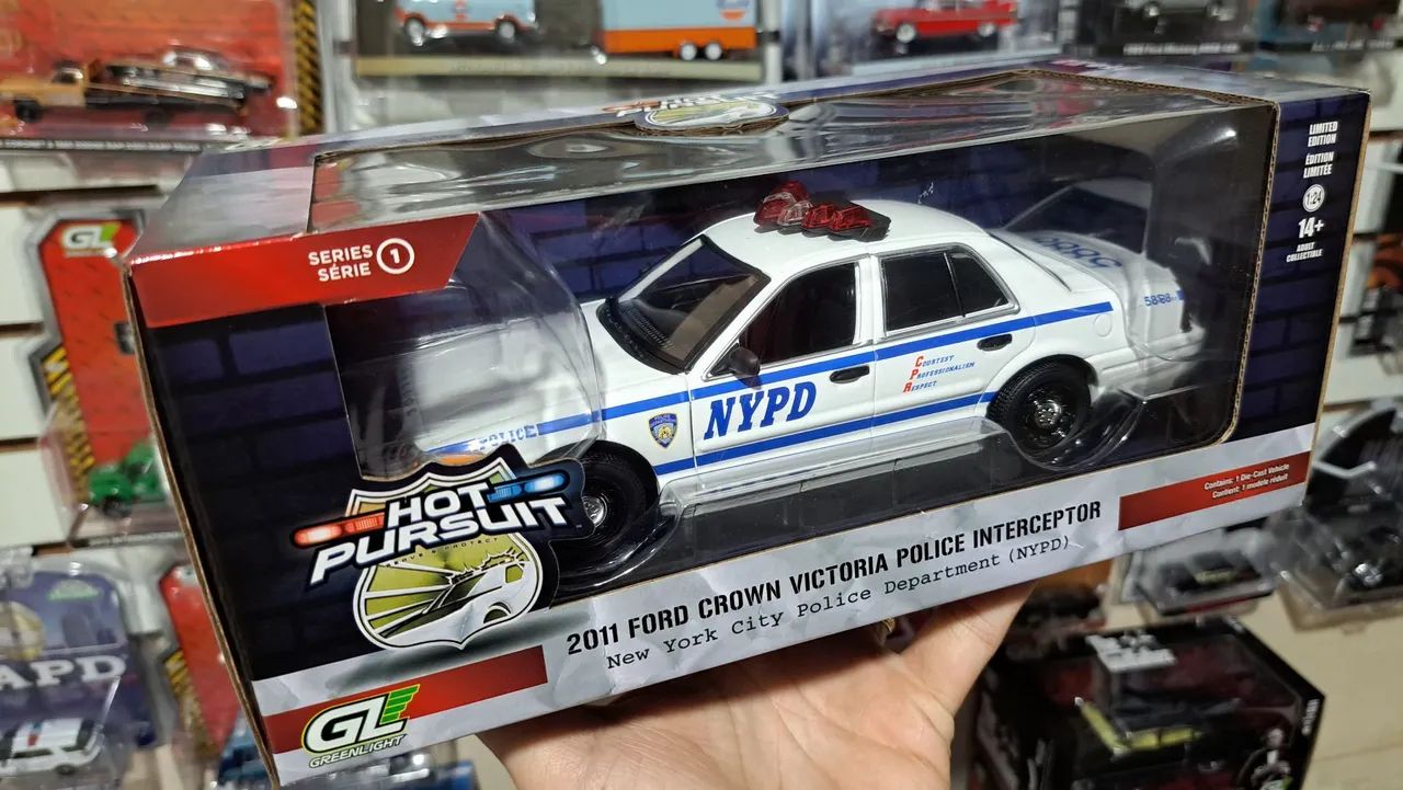 1:24 Miniatura 2011 Ford Crown Victoria Police Interceptor NYPD