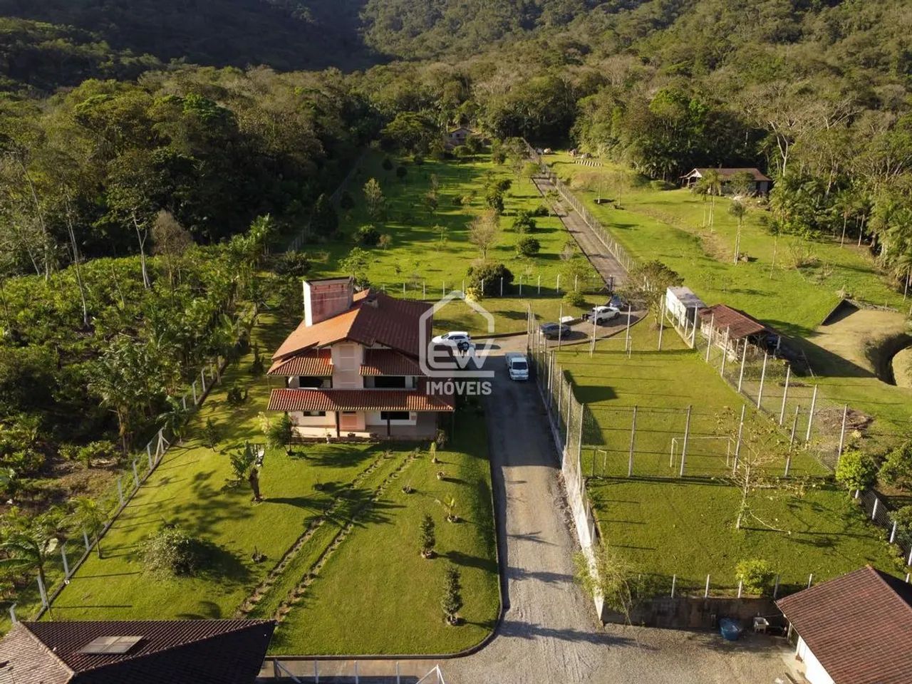Chácara com Área Total de 40.000m² em Schroeder, SC - Foto 5