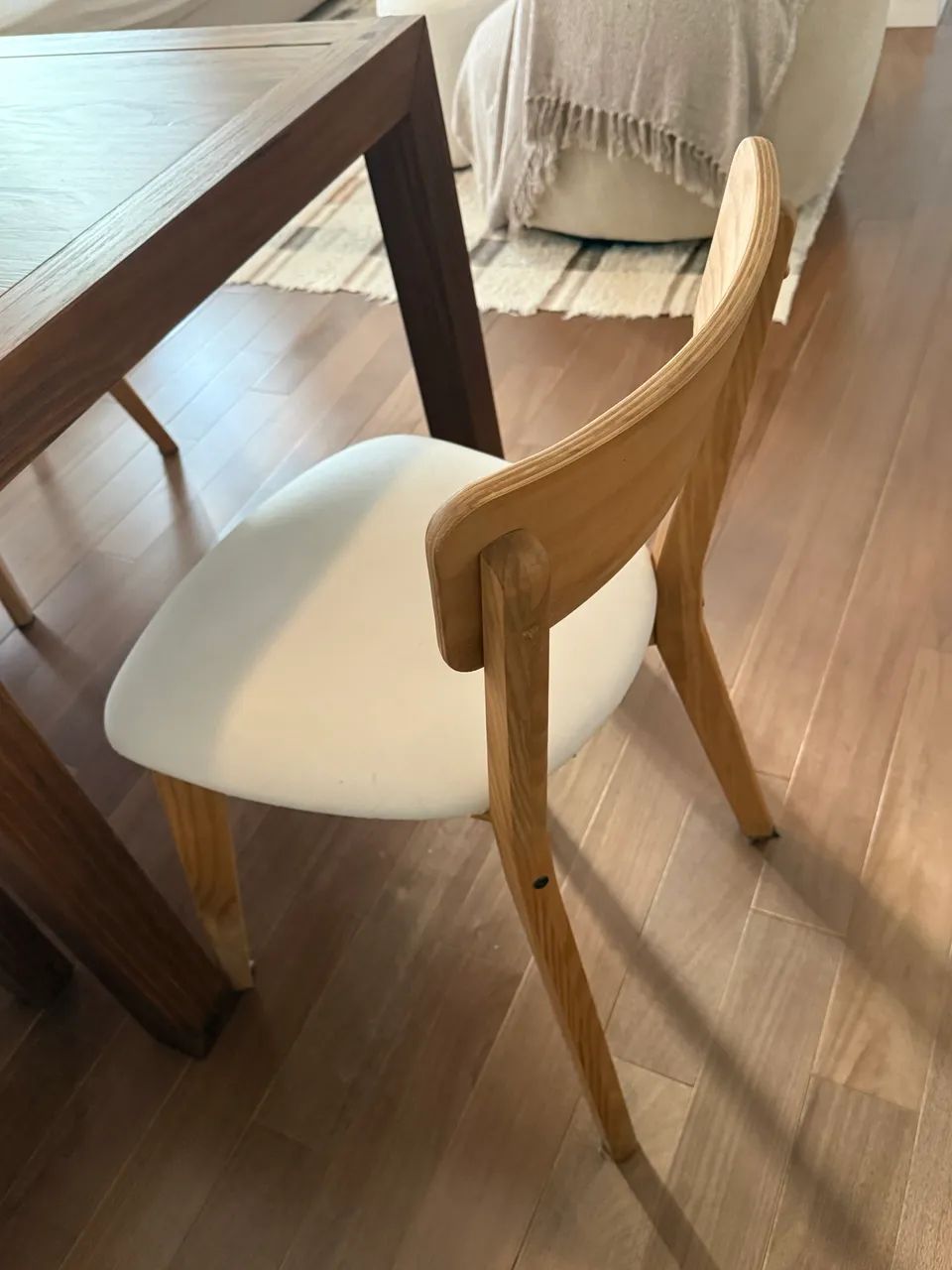 Mesa de jantar com cadeiras - Foto 2