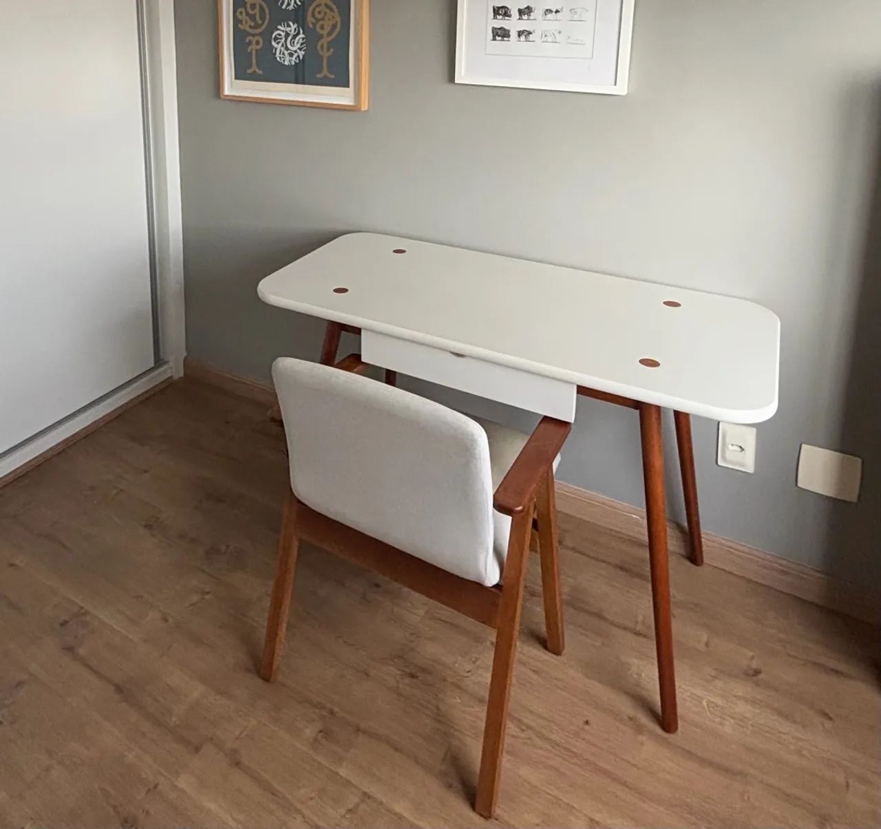 Mesa e cadeira Oppa Design | Estilo retrô
