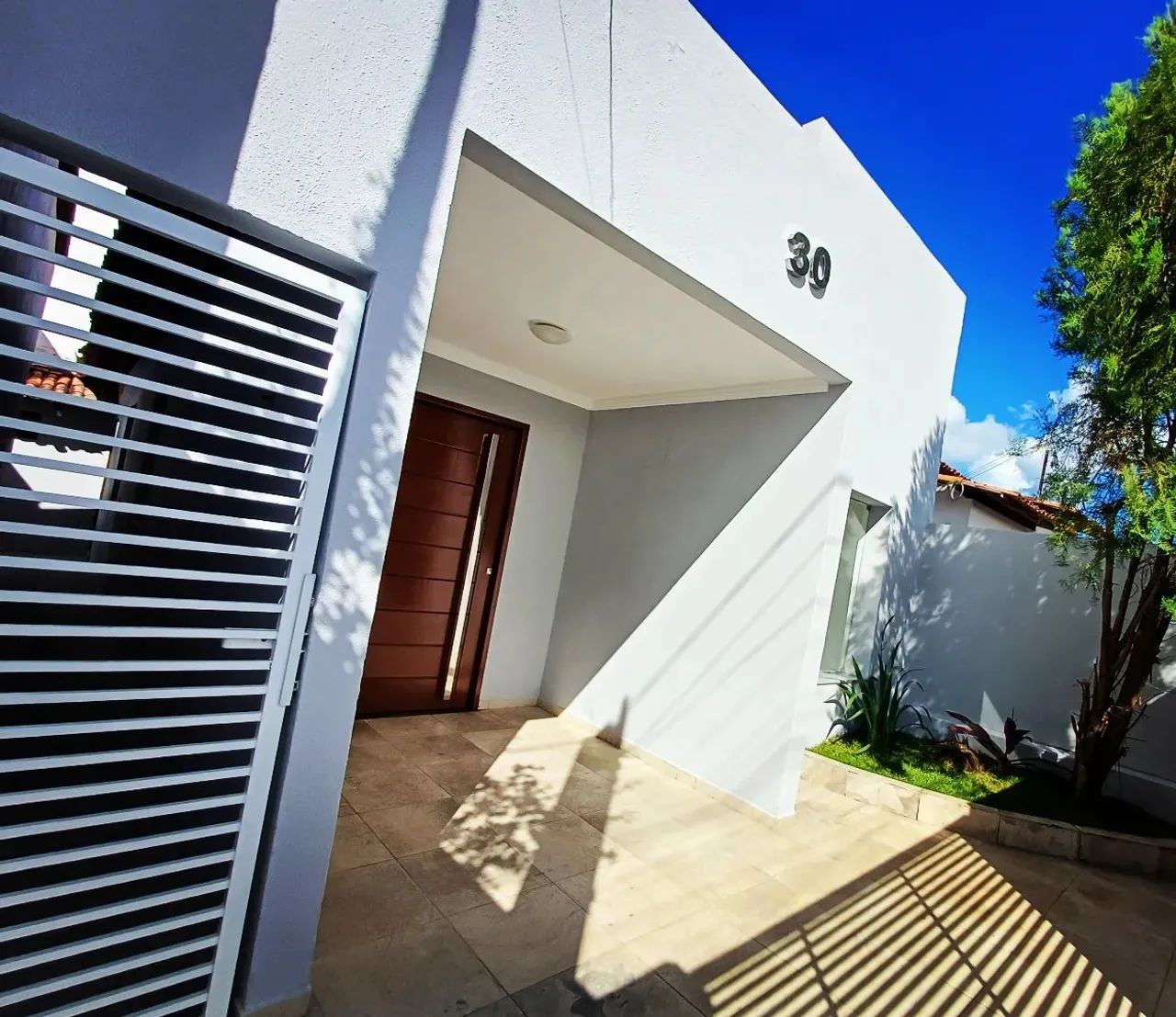 Alugo Casa 3/4 no Bairro Capuchinhos  - Foto 3