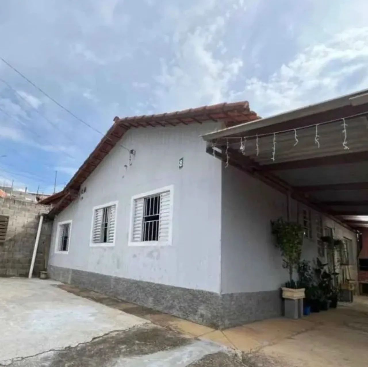 -Casa a venda em Jabaete