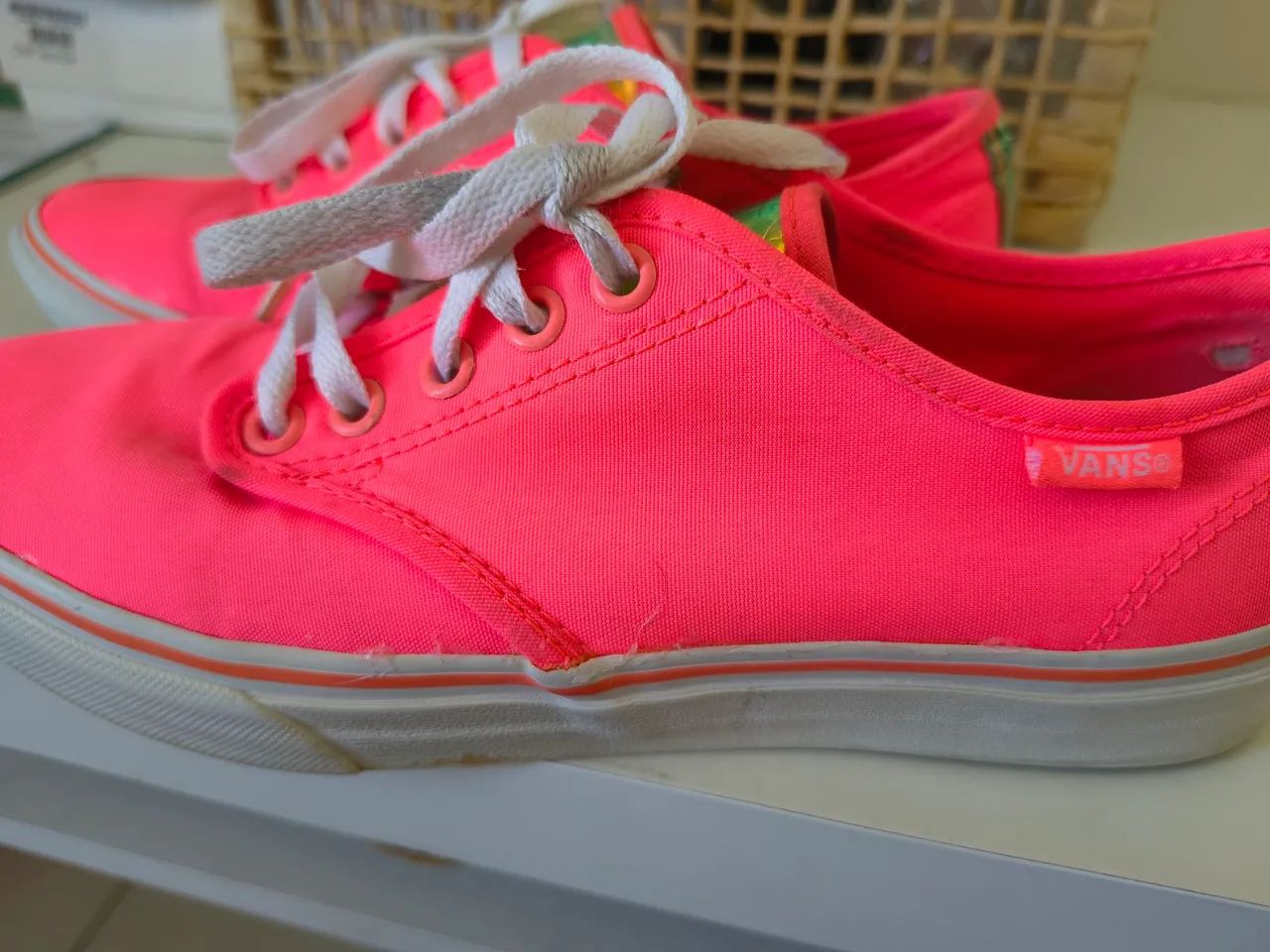 Tênis Vans neon - Foto 4