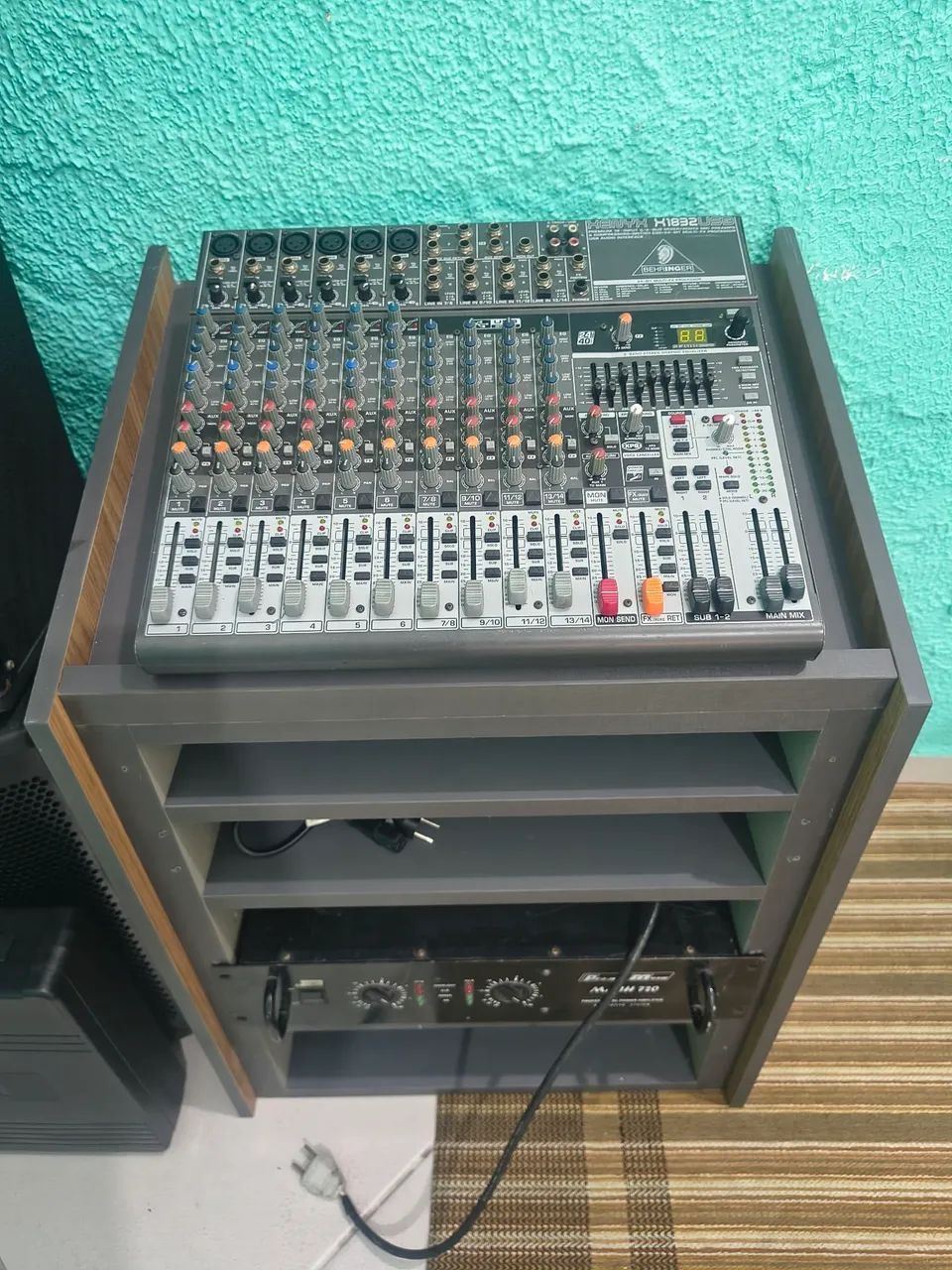 Mesa Behringer Xenyx 1832  - Foto 2