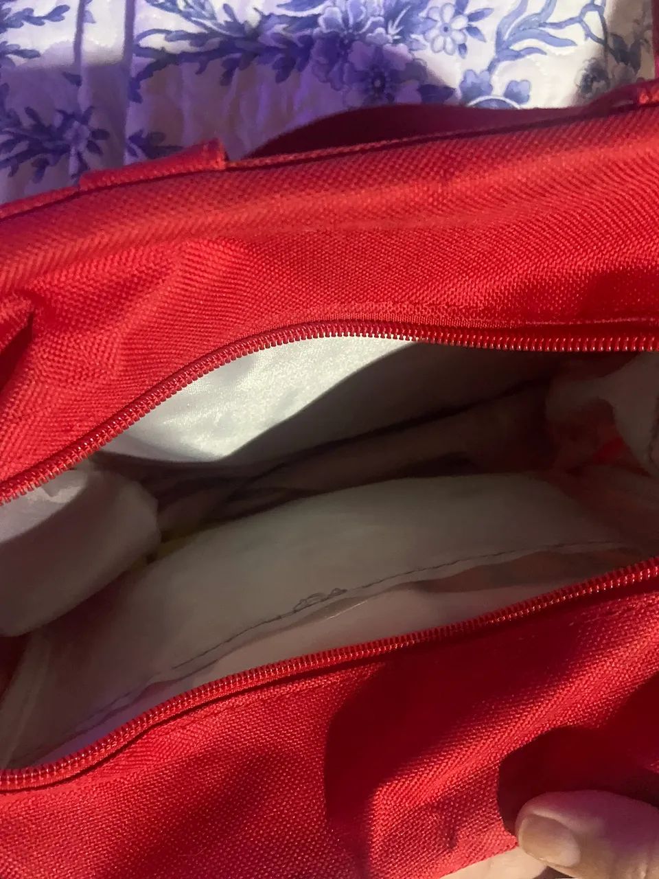  Bolsa de mão e ombro Hello Kitty vermelha - Foto 4