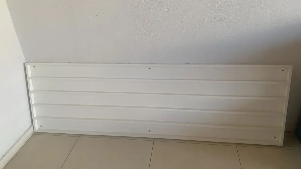   2 Prateleiras seminovas 