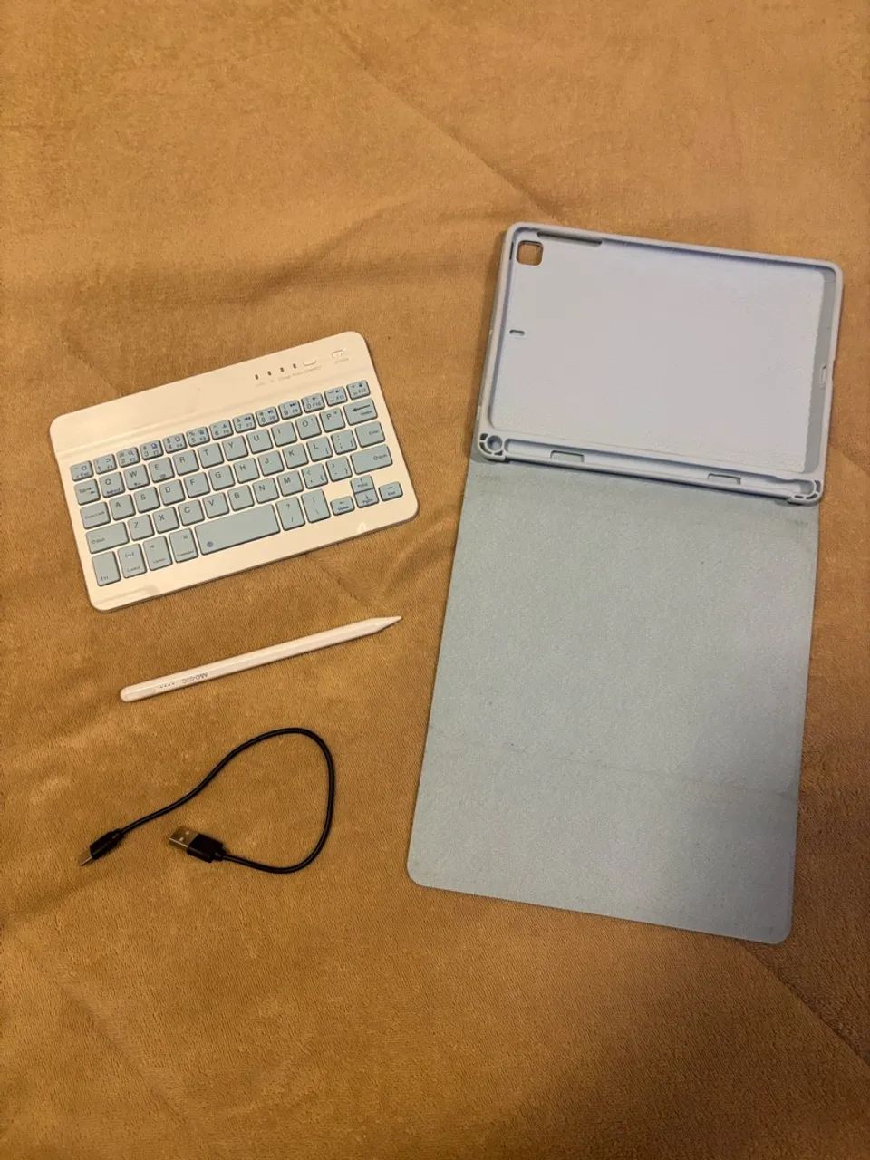 Capa teclado para iPad + caneta touch - Foto 5