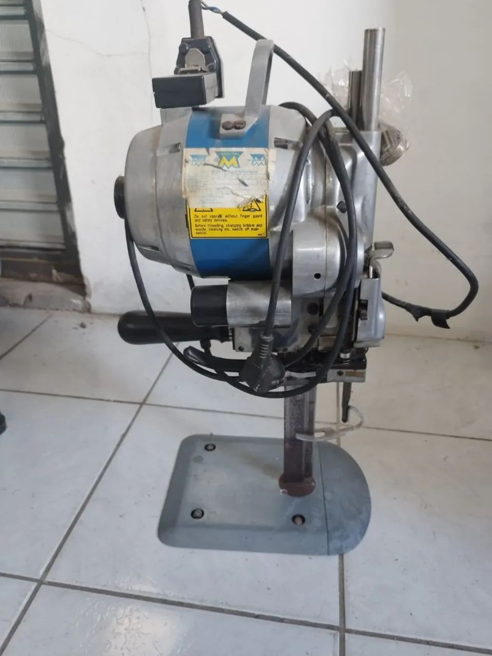 Máquina de cortar tecido 