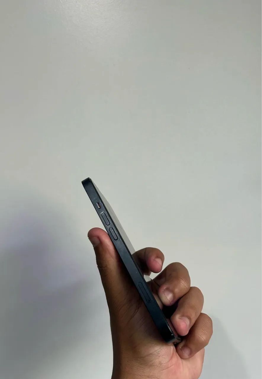 iPhone 13 256 gigas todo original aceito cartão  - Foto 3