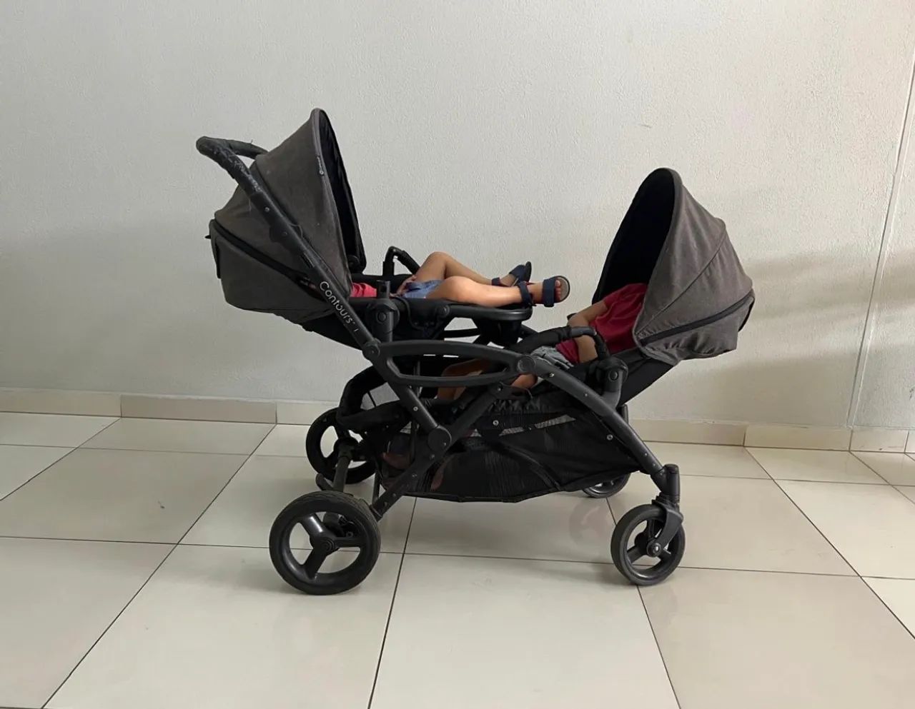 Carrinho duplo  bebe - Foto 2