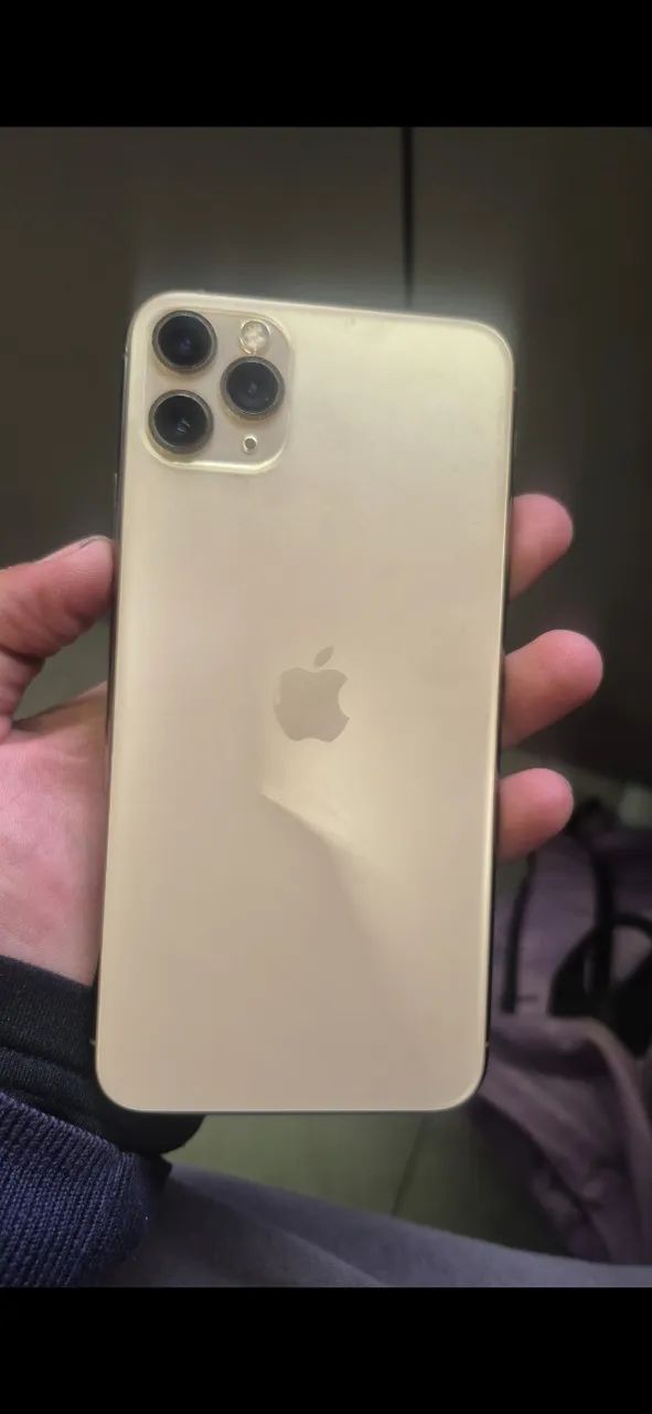 I phone 11 pro max 64 gb