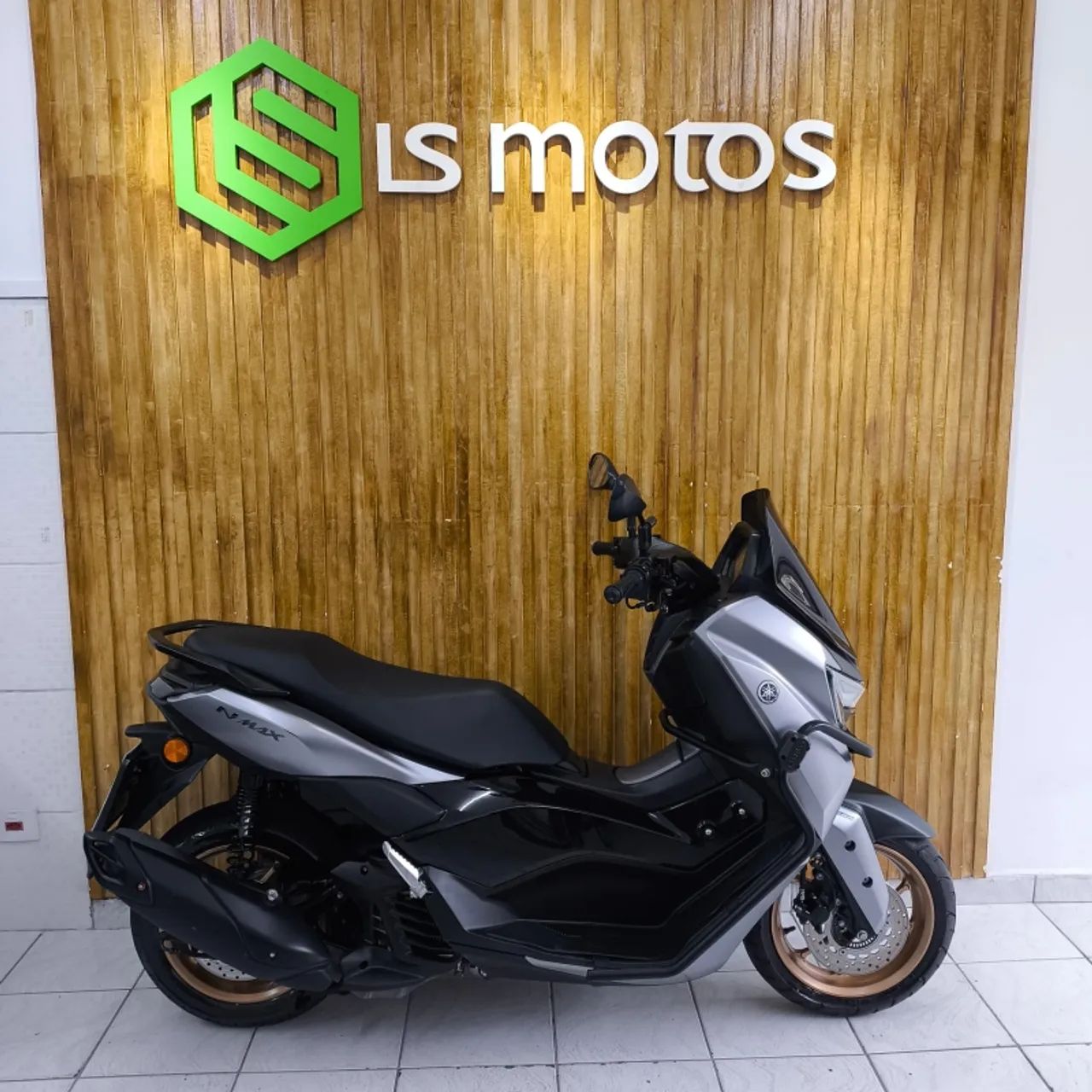 Nmax 160 2025 KM 18.400