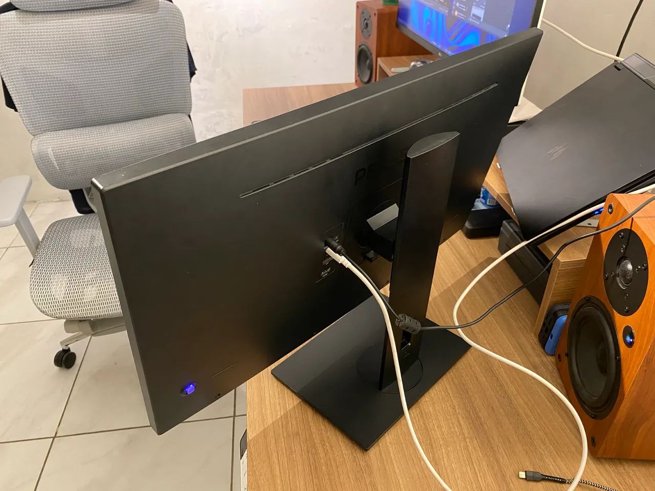 Monitor Profissional Perseus Pro 27 2K USB-C 10bits - Foto 3