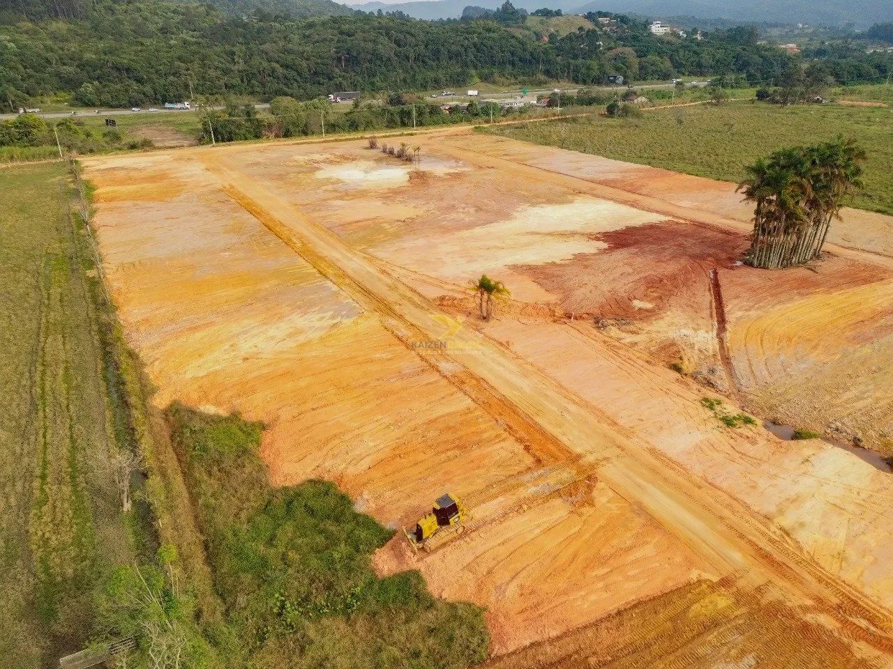 Terreno Comercial 758 m² em Biguaçu | Próximo à BR-101 - Foto 3