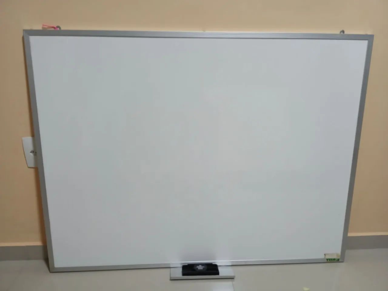 Vendo quadro branco Losa 1,20×0,90 M - Foto 2