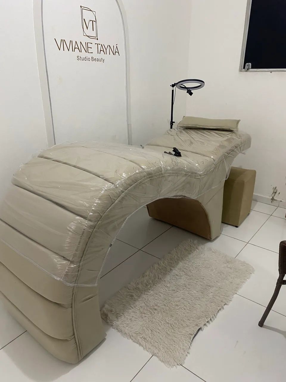 Luxury Stretcher463757487144314882