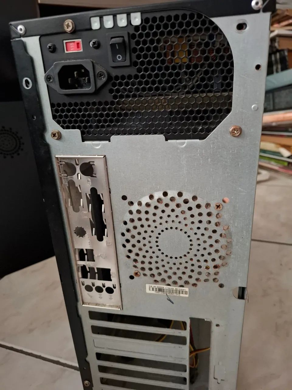 Gabinete de computador com fonte - Foto 3