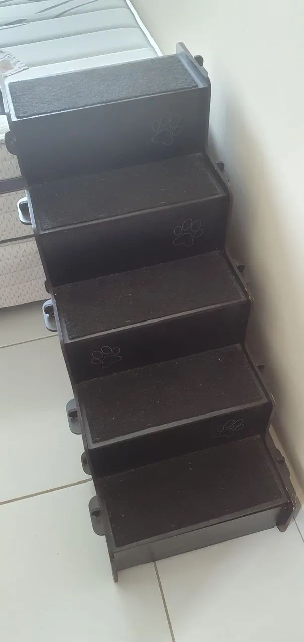 Escada pet 