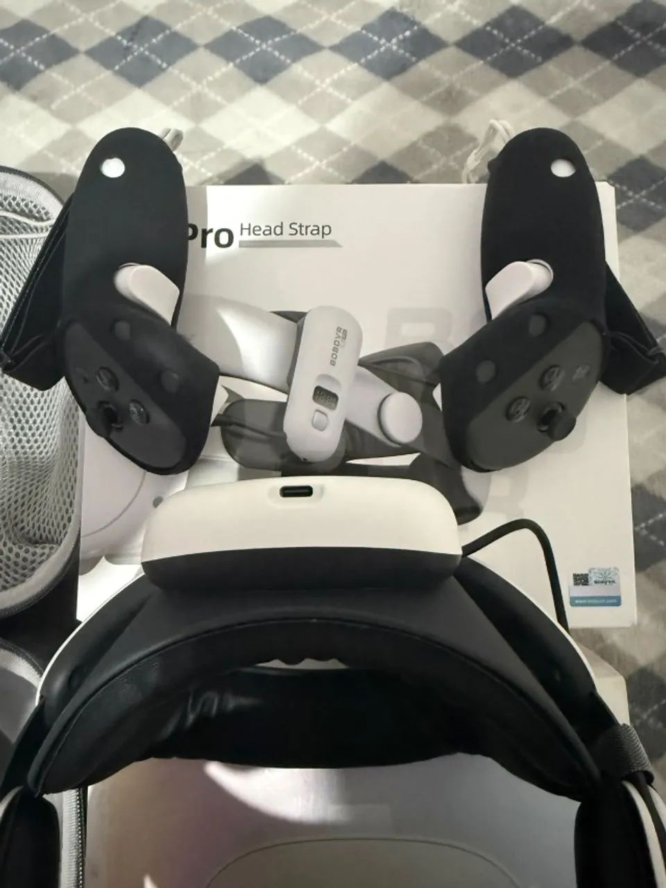 Meta Quest 3 128Gb + Bobo VR S3 Pro + Case para Headset + Capa de