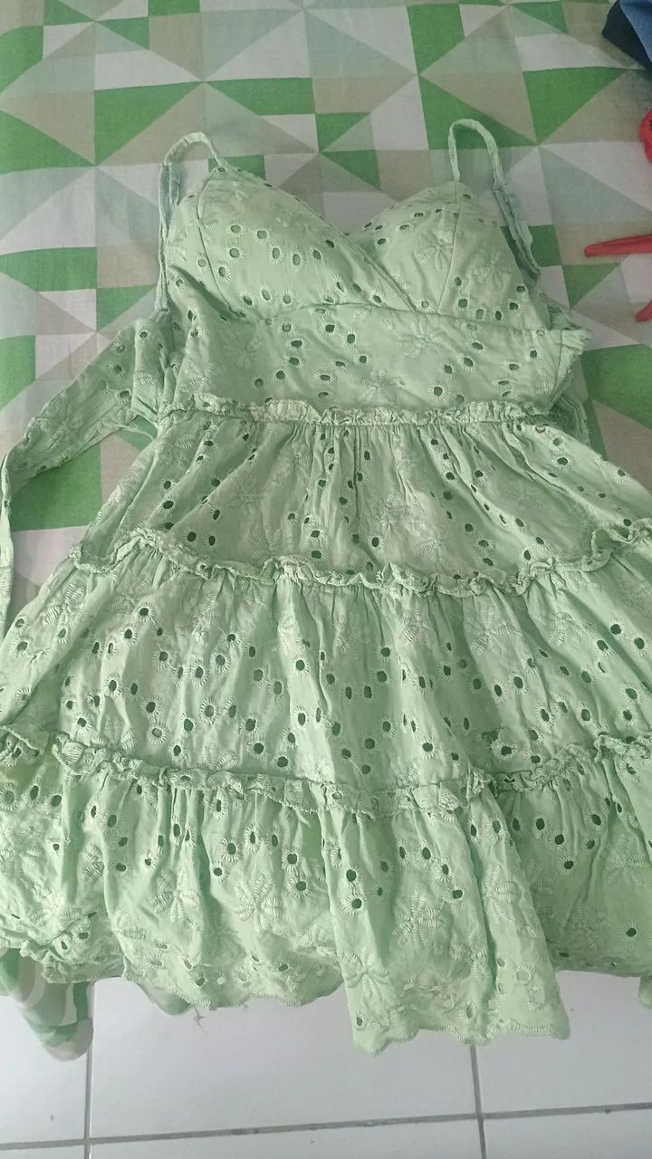 LOTE TODO MACAQUINHO E VESTIDOS  - Foto 5