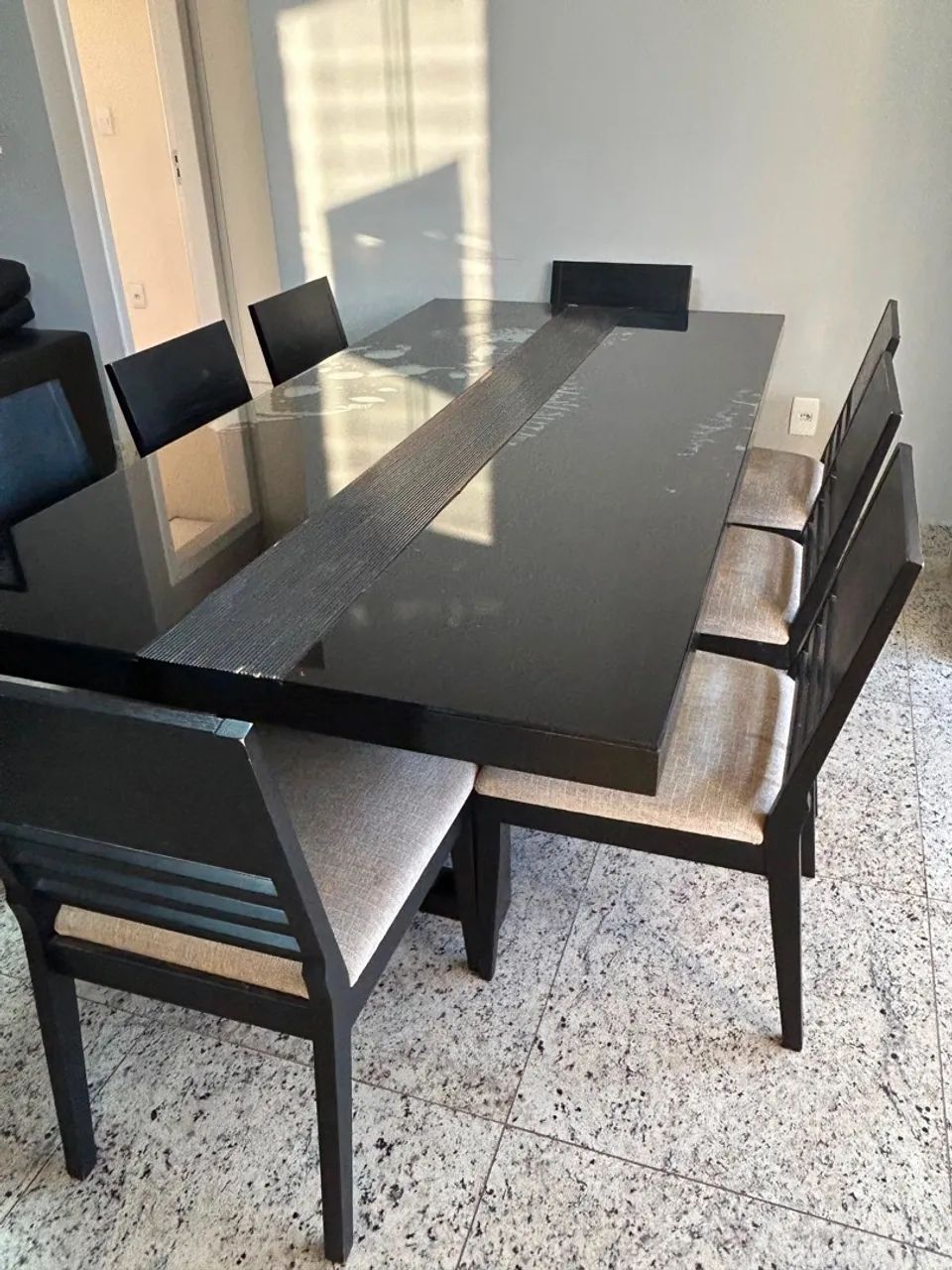 Mesa 8 lugares (conjunto mesa e cadeiras) 