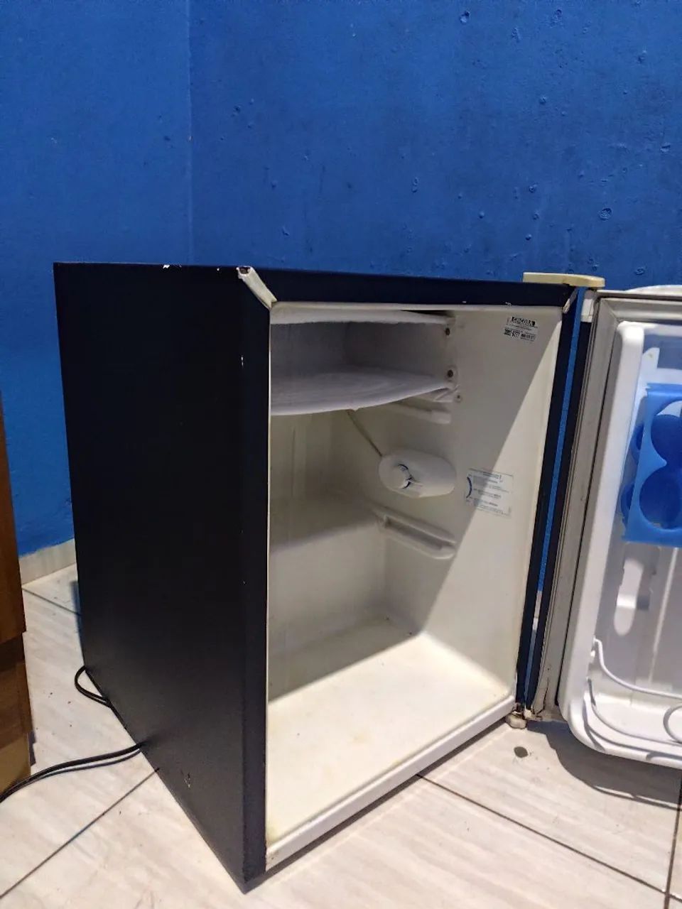 VENDO FRIGOBAR CONSUL COMPACTO 80L  - Foto 4