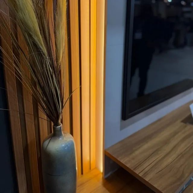 Estante Home Ripada para TV ate 60 Polegadas Led 2 Portas NT1400 Notavel - Freijó | Off Wh - Foto 3