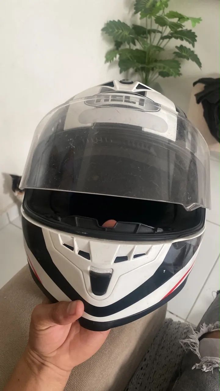 Capacete HELT