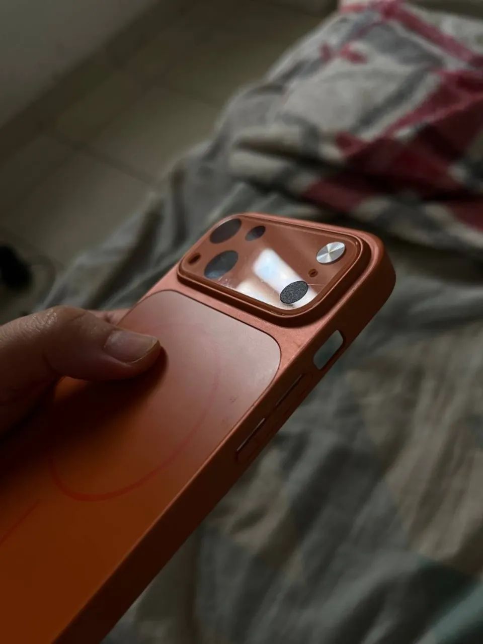Capa Iphone 13 imitando Iphone 17 Pro Max - Foto 5