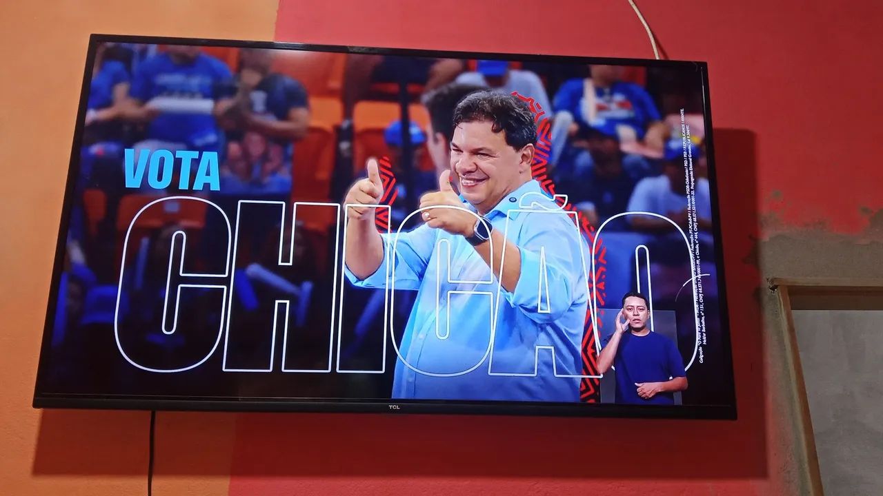 Televisão de 55 polegadas smart tv interessado chamar no ZAP *27 - Foto 5