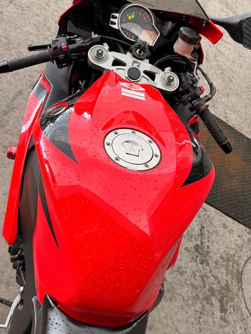 Honda CBR 1000 RR Fireblade - Foto 3