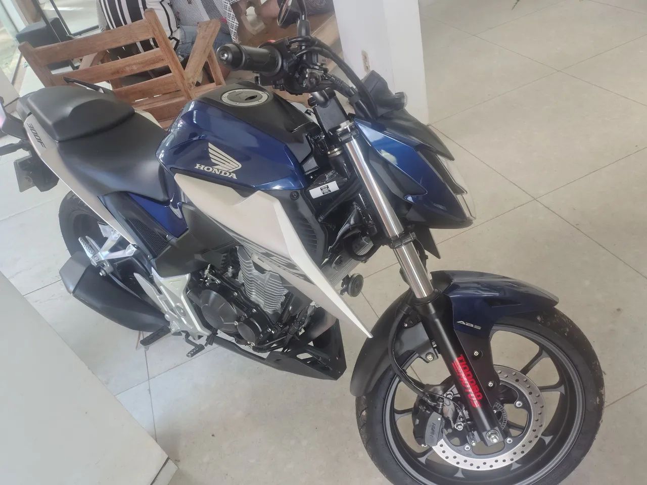 CB300 - Foto 2