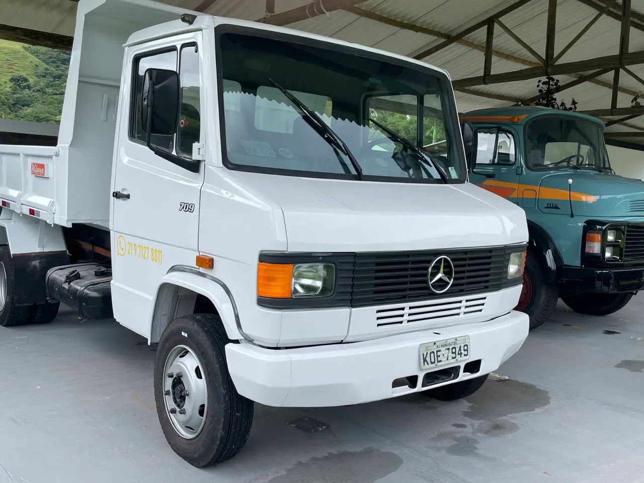 Caminhão MB 709 