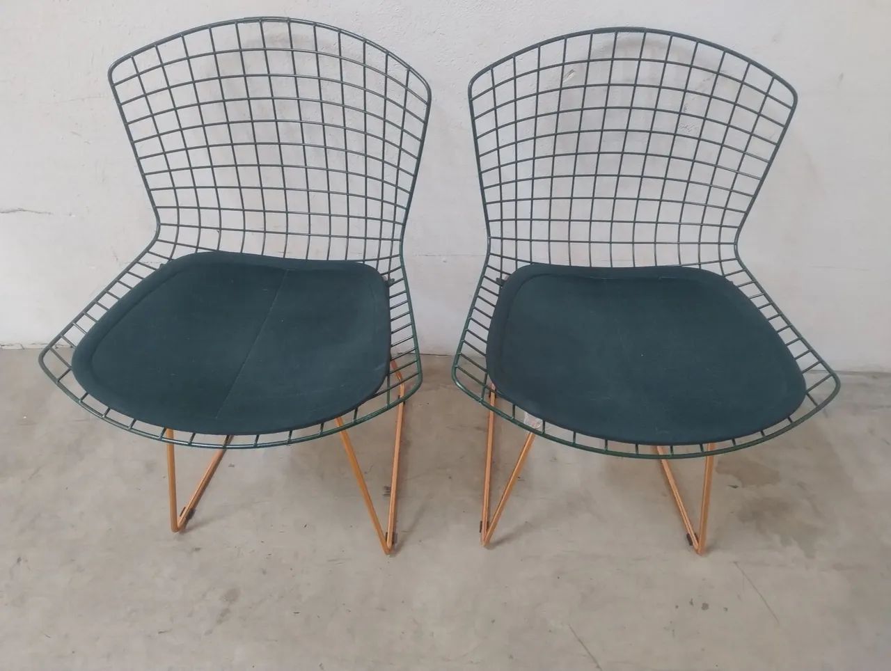 Par de Cadeiras Bertoias Tok Stok 