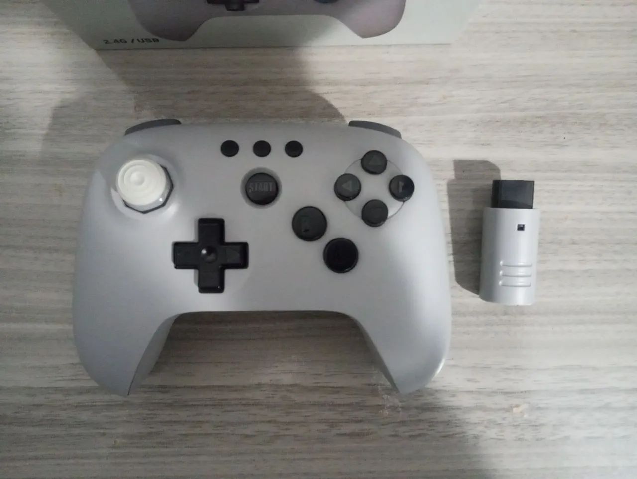 Controle 8bitdo 64 2.4g (c/dongle) - Foto 2