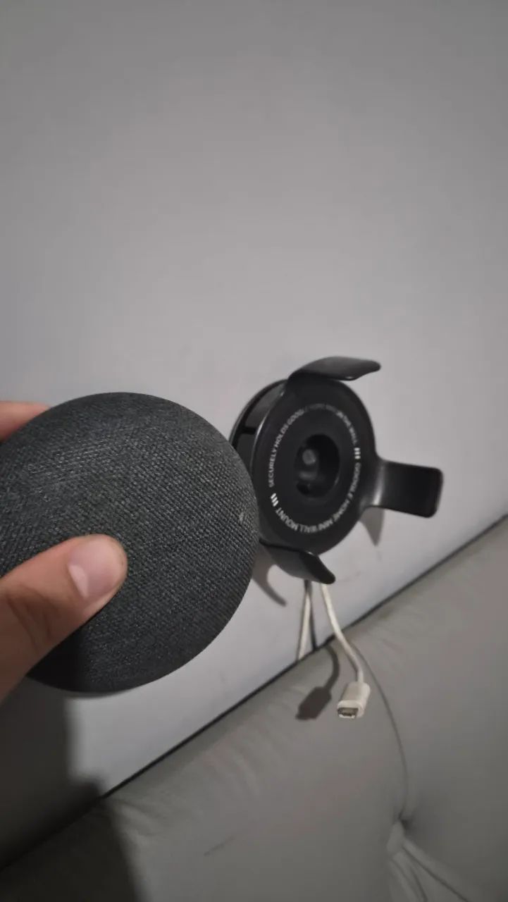 GOOGLE NEST MINI COM SUPORTE