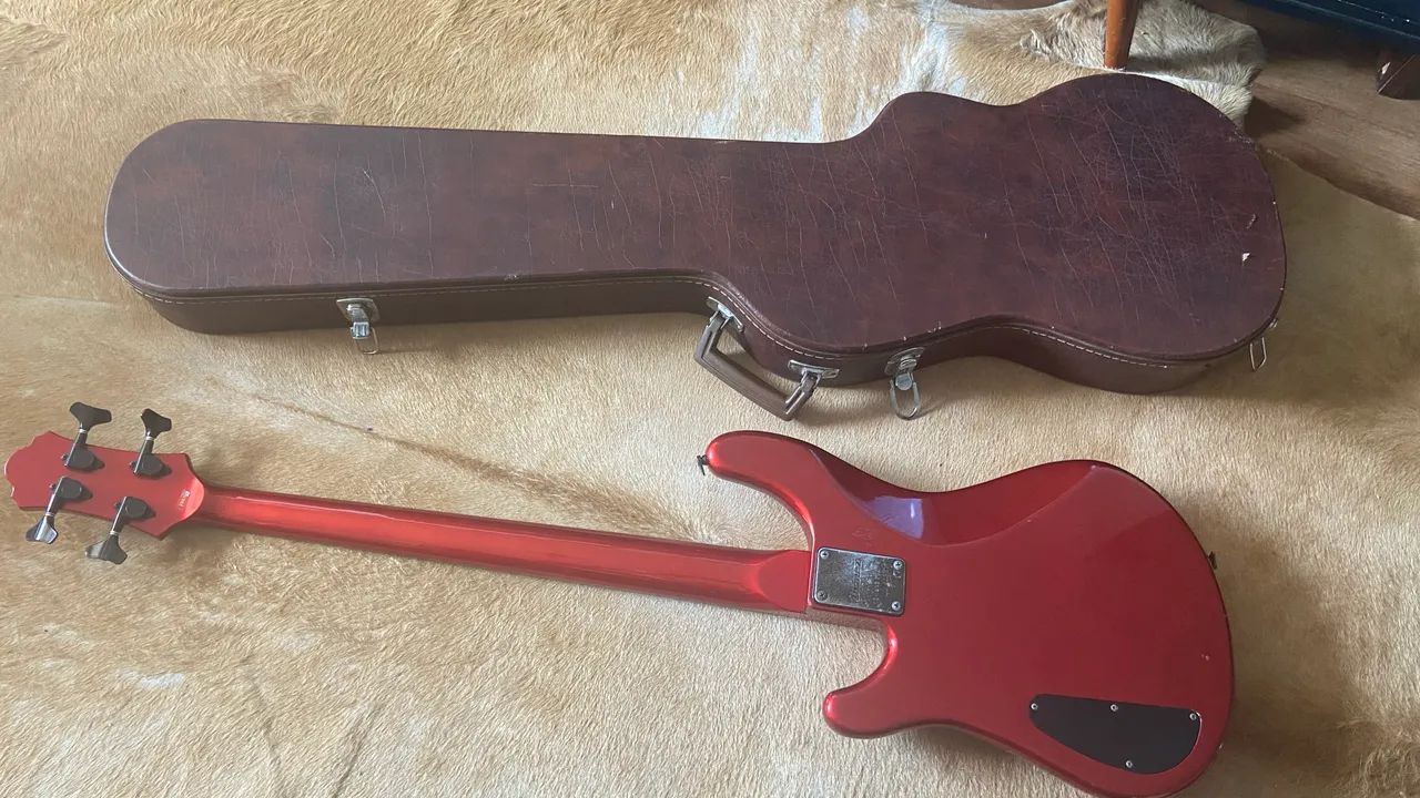 Baixo Ibanez RB 850 com case original - Foto 3
