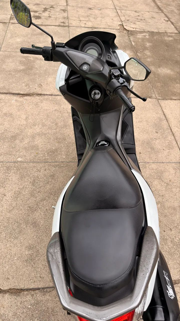 Vendo NMAX 160 2020 - Foto 2