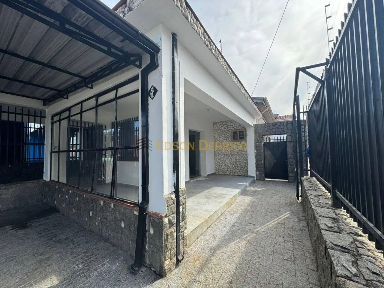 Casa com 6 Quartos para Locação, Centro - Pindamonhangaba - Foto 2