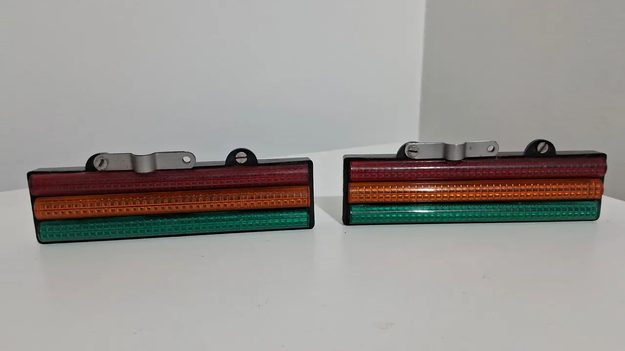 Refletores novos de estoque antigo  - Foto 3