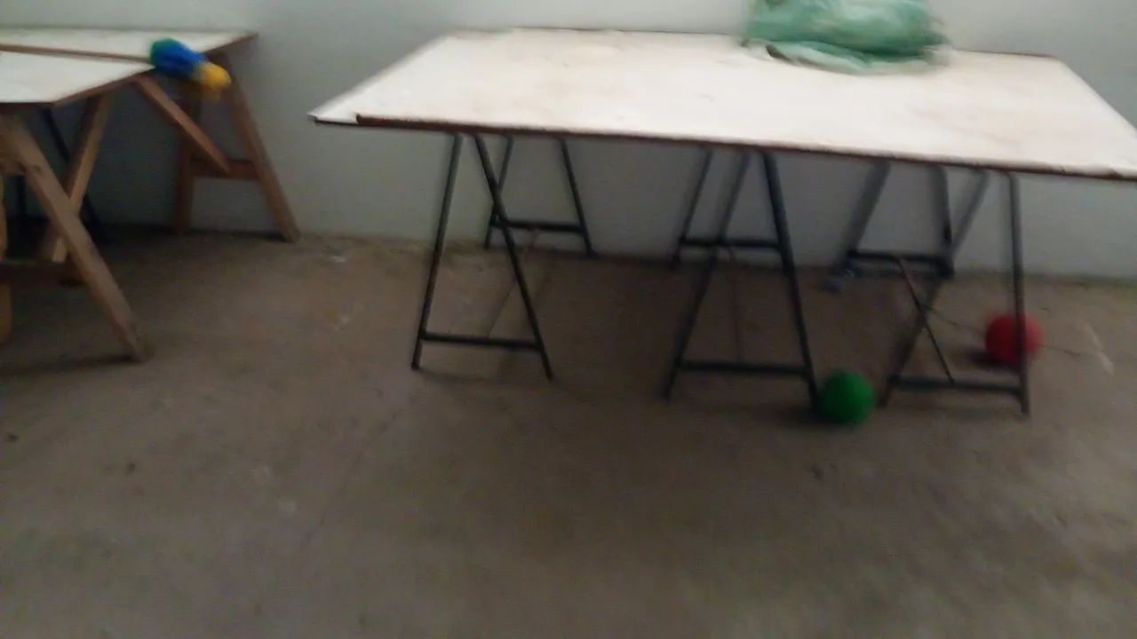 Vendo cavalete de ferro 