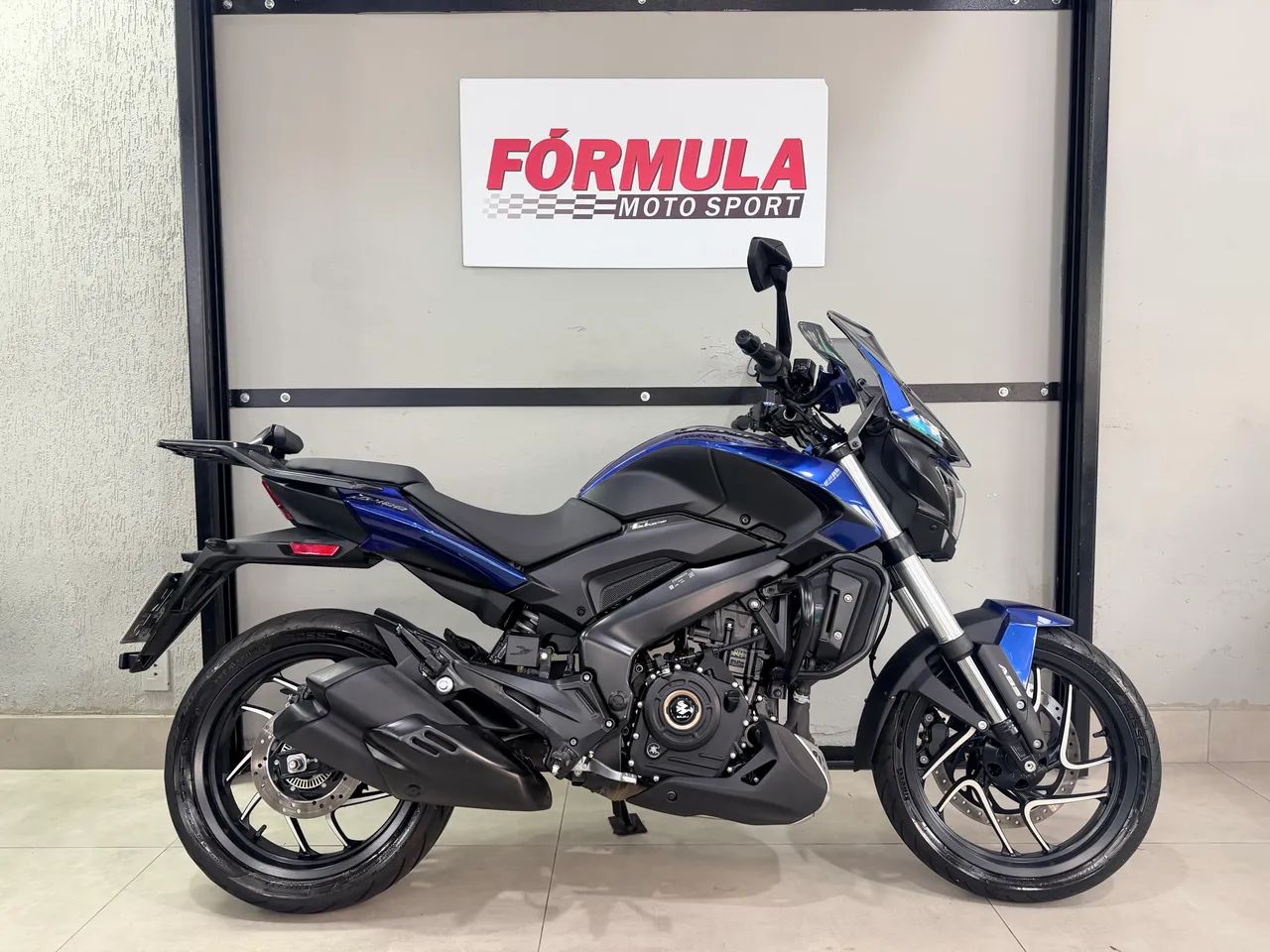 DOMINAR 400 ABS 2025