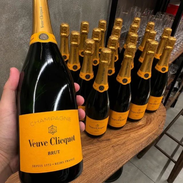 Champagne Veuve Clicquot Brut  - Foto 2