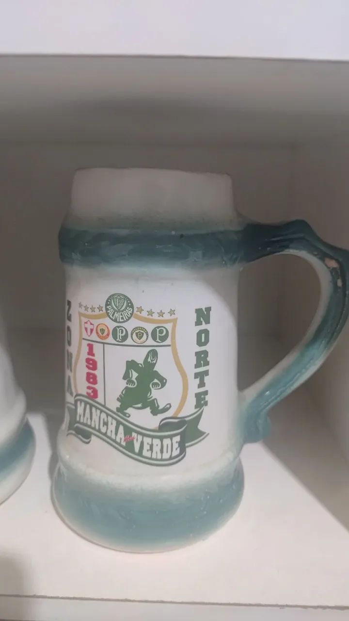 Caneca festa mancha verde