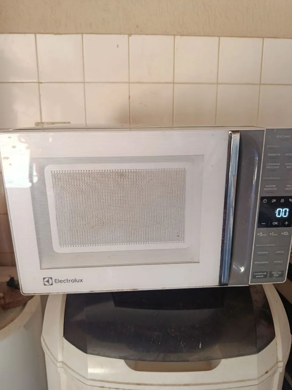 Microondas Eletrolux 23'litros   - Foto 4
