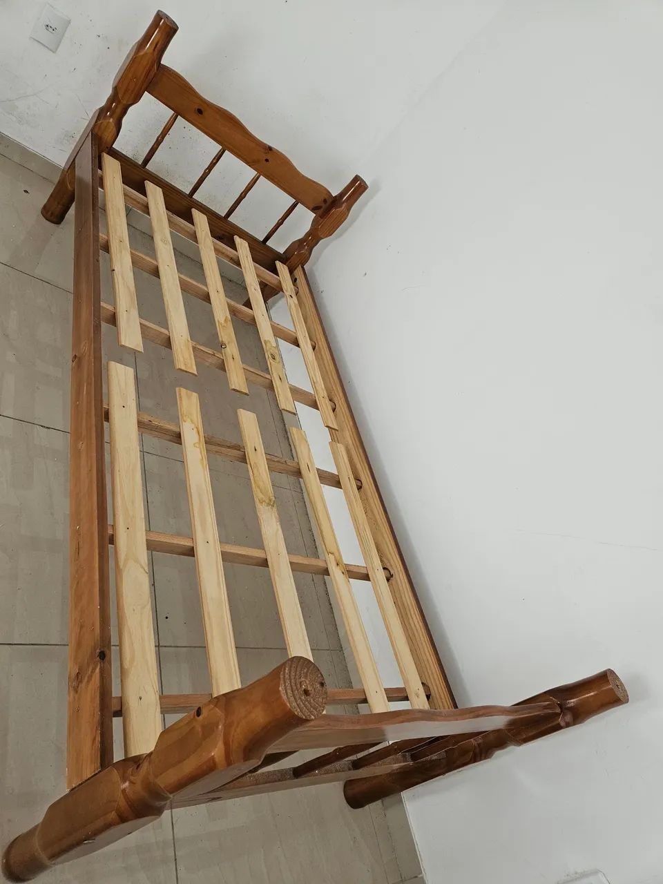 Cama madeira maciça  - Foto 2