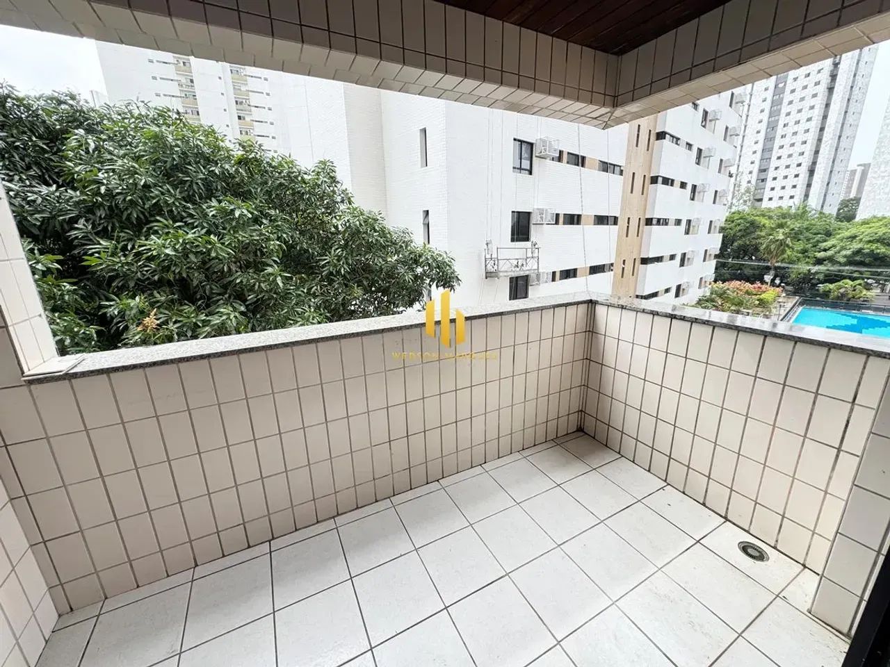 Edifício Solar da Praça Fleming Apartamento 4quartos 2uites 120m Nascente 3 vagas de garag - Foto 4