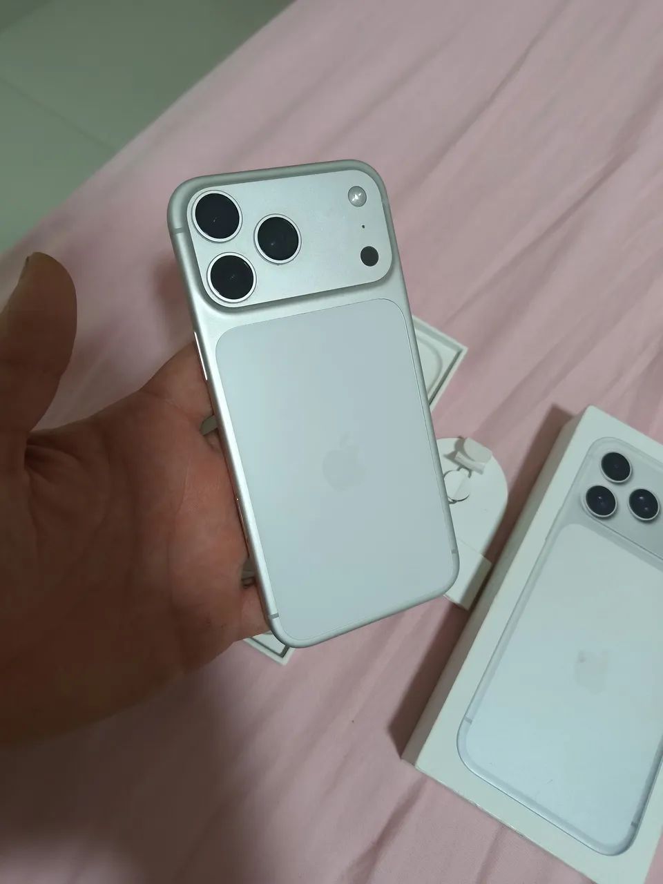 iPhone 17 pro max com chip - Foto 2